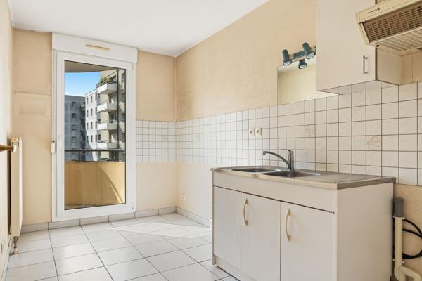 Charmant 2 pièces de 47 m2 avec balcon, cave et parking