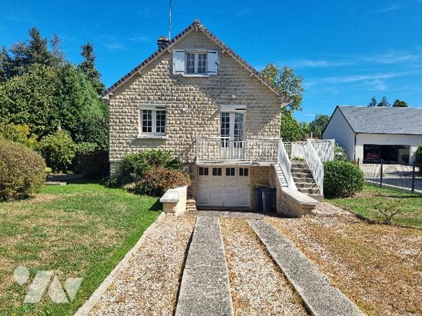 Maison de Bourg de 5 PP avec jardin.