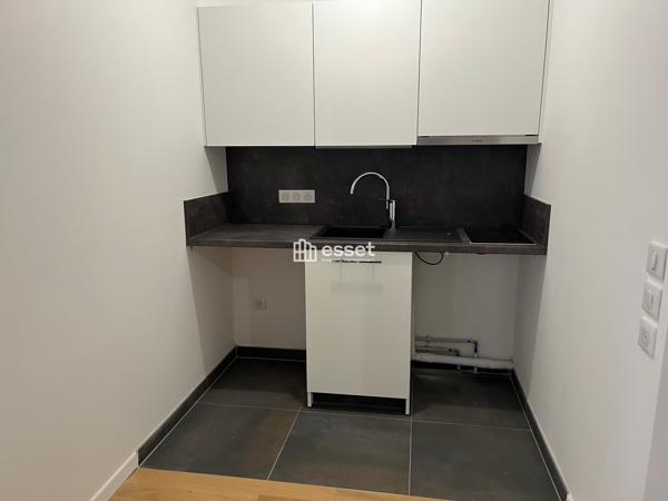 Location Studio 33.21 m² - Courbevoie 92400