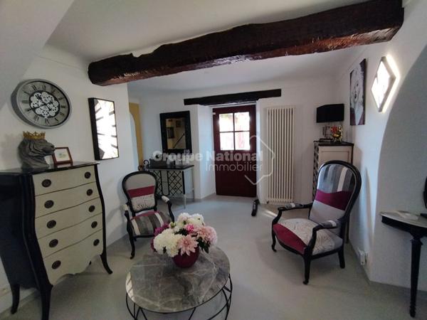 Le Luc (83340) Bastide avec 3 logements, 20 pièce(s) 480 m2, piscine, terrain de 3744m²