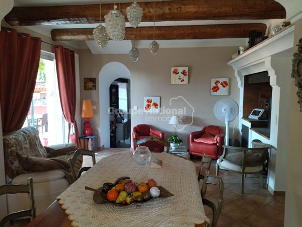 Le Luc (83340) Bastide avec 3 logements, 20 pièce(s) 480 m2, piscine, terrain de 3744m²