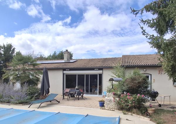 Pavillon de plain-pied avec piscine - À ne pas rater