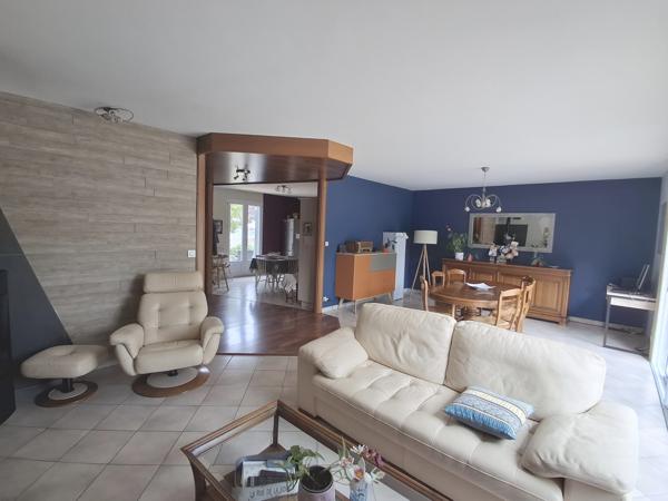 Pavillon de plain-pied avec piscine - À ne pas rater