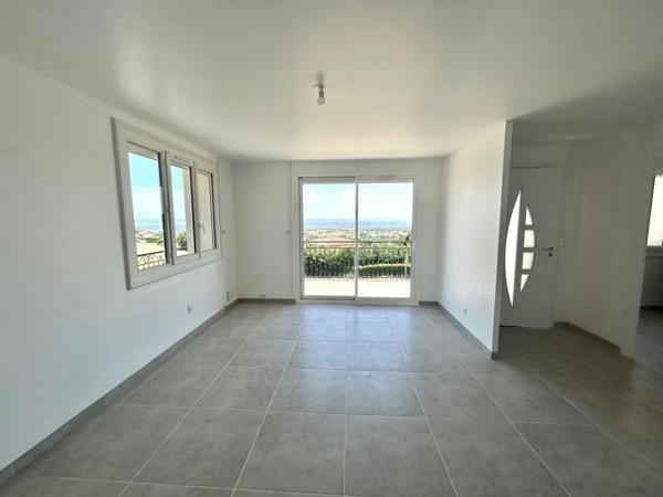 Appartement à louer à Chapelle-Villars (42410)