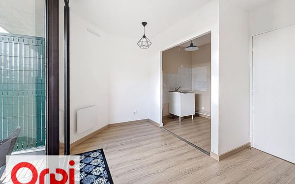 Appartement à vendre    1 pièce • 30,72 m2 Châtillon