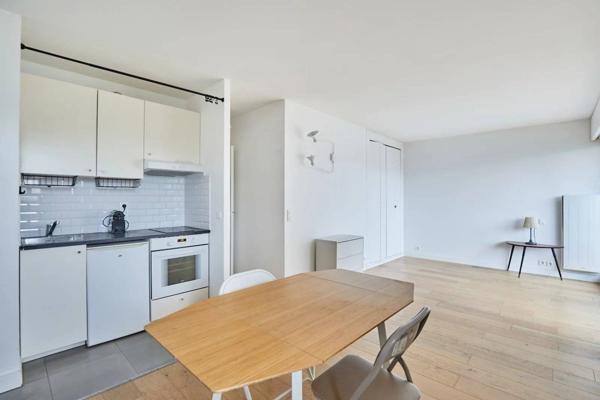 Grand studio - Paris 10ème Canal St Martin