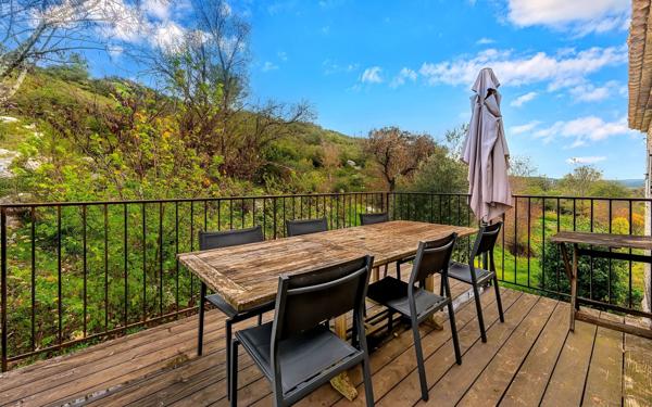 Maison à vendre    21 pièces •  Sainte-Anastasie