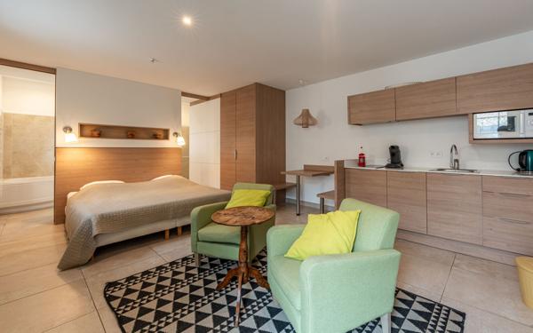 Maison à vendre    21 pièces •  Sainte-Anastasie