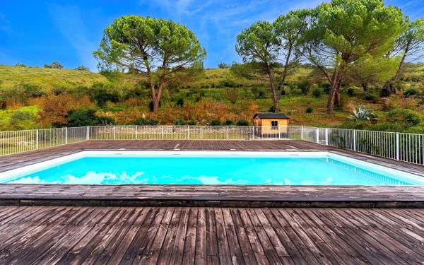 Maison à vendre    21 pièces •  Sainte-Anastasie