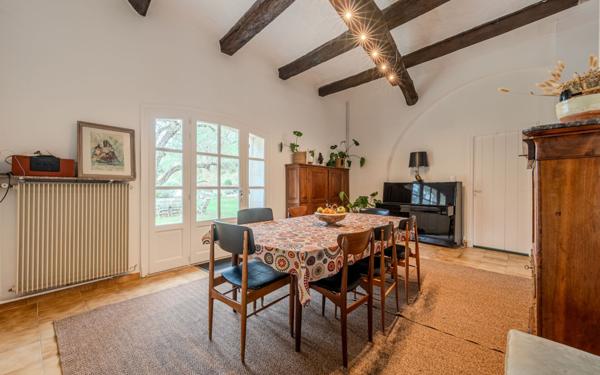 Maison à vendre    21 pièces •  Sainte-Anastasie