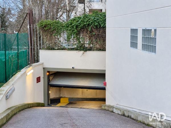 Location parking 12 m² Sceaux