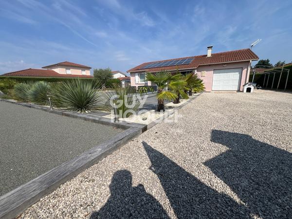 Maison à vendre à Feurs - 3 pièces, 2 chambres, jardin spacieux