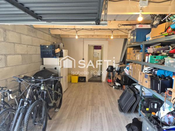 Maison contemporaine proche de Pau, avec joli jardin