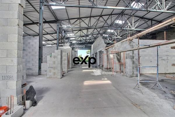 ORANGE 84100 -  Murs de Bureaux & Stockage 140 m²