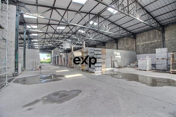 ORANGE 84100 -  Murs de Bureaux & Stockage 140 m²