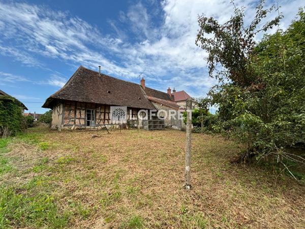 Achat maison près de FRANGY EN BRESSE - 5 pièce(s) - 140 m² - 89 000 €