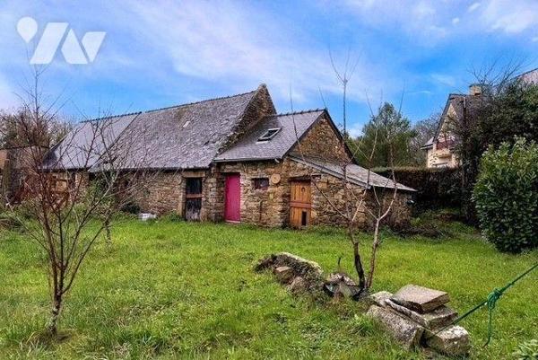 A vendre maison et dépendances MOELAN SUR MER (29)

Dans le quartier recherché de Kergroës, d...