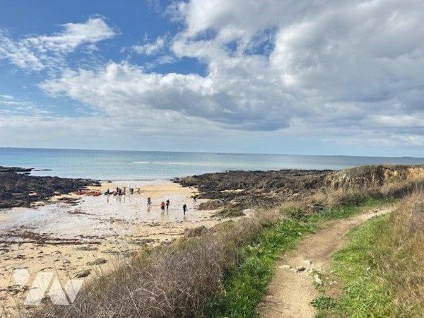 A vendre maison et dépendances MOELAN SUR MER (29)

Dans le quartier recherché de Kergroës, d...