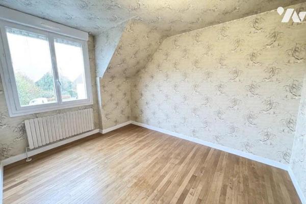 A vendre maison et dépendances MOELAN SUR MER (29)

Dans le quartier recherché de Kergroës, d...