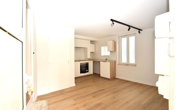 Immeuble à vendre    10 pièces • 165 m2 Mont-de-Marsan