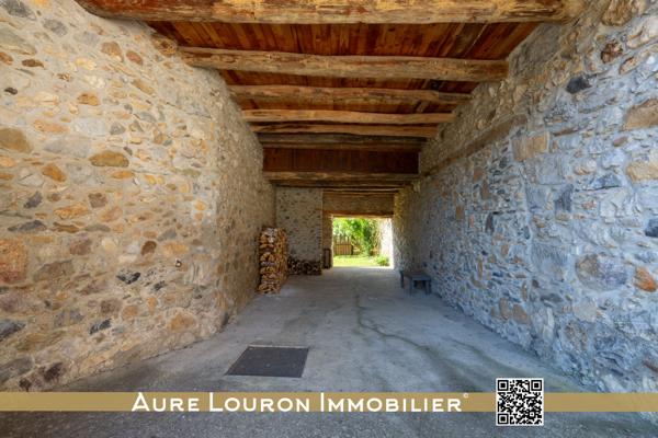 Hèches (65250) GRANGE PYRENEENNE 5 PIECES ±125M² AVEC DEPENDANCES AUX PORTES DES VALLEES D'AURE ET LOURON