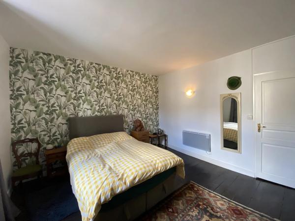 Maison avec espace pour un petit commerce à Bussière Poitevine