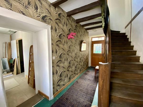 Maison avec espace pour un petit commerce à Bussière Poitevine