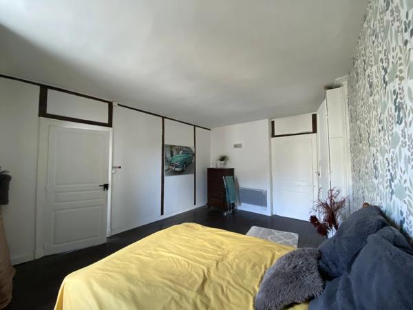 Maison avec espace pour un petit commerce à Bussière Poitevine