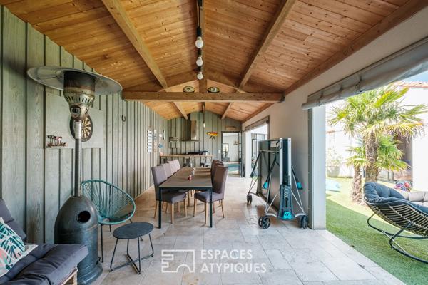 Familiale aux volumes généreux et sa piscine intérieure