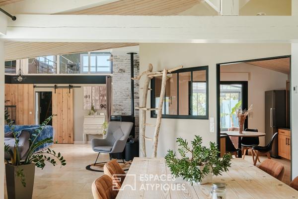 Familiale aux volumes généreux et sa piscine intérieure