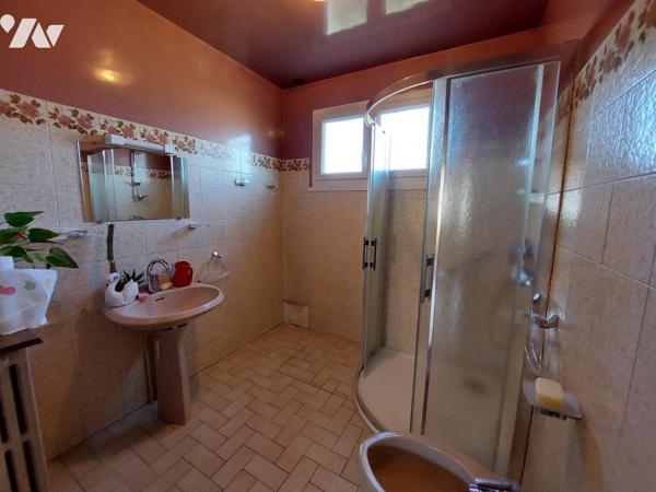 MAISON INDEPENDANTE AVEC SOUS SOL