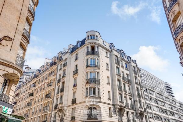 Appartement F2 à vendre  2 pièces - 42,36 m 2   PARIS  - 75015