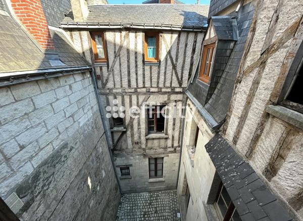 Appartement
         2 pièces
        - 47 m² 149 900 € *