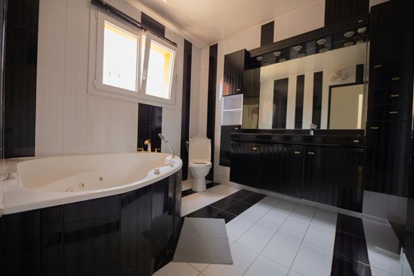 Maison de plain pied Mandelieu La Napoule 5 pièce(s) 130 m2