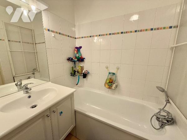 APPARTEMENT de 4 pièces 3 chambre de 84m² avec JARDIN. Parking en sous-sol.