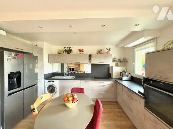 APPARTEMENT de 4 pièces 3 chambre de 84m² avec JARDIN. Parking en sous-sol.