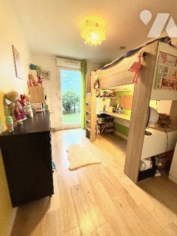 APPARTEMENT de 4 pièces 3 chambre de 84m² avec JARDIN. Parking en sous-sol.