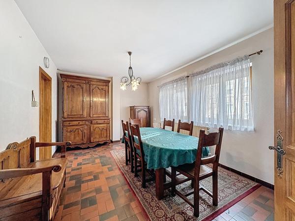 Charmante maison de ville avec garage et jardin non attenant à la maison