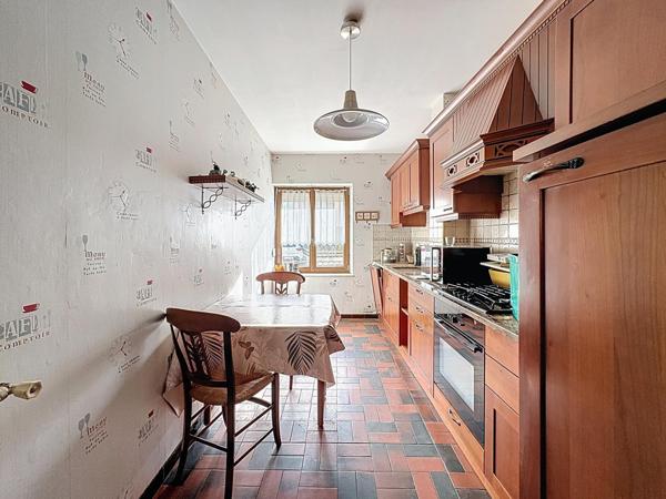 Charmante maison de ville avec garage et jardin non attenant à la maison