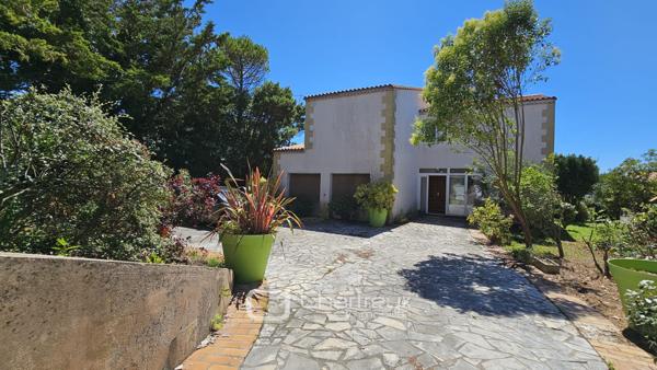 Maison/Villa avec vue mer à Vaux sur Mer de 227.22m2