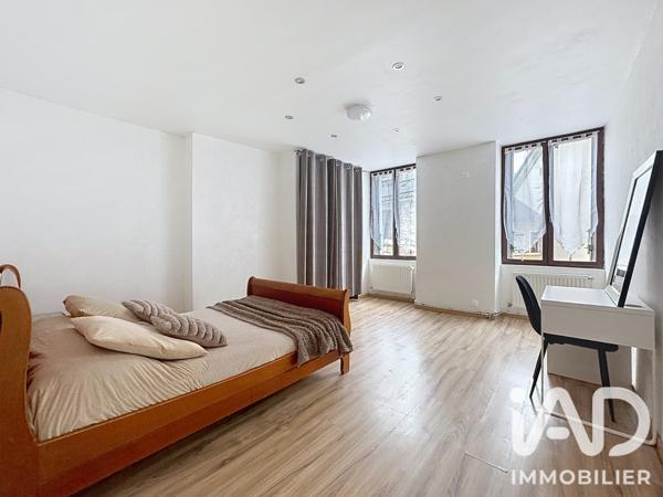 Maison à vendre 7 pièces 200 m² Moirans-en-Montagne