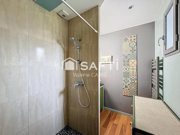 PROPRIÉTÉ  4 CHAMBRES - PISCINE ET JARDIN PAYSAGER