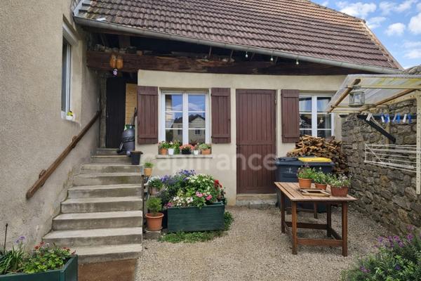 Appartement 2 chambres avec extérieur privatif et dépendance - à vendre MOUCHARD (39330)