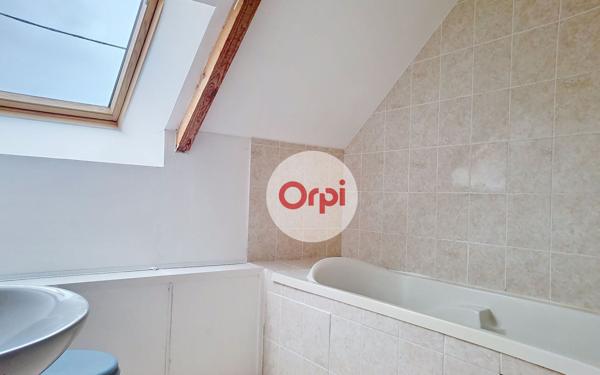 Maison à vendre    6 pièces •  Campénéac