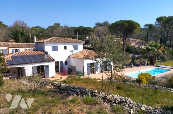 VILLA T6 AVEC GRAND TERRAIN GARAGE ET PISCINE A FAYENCE