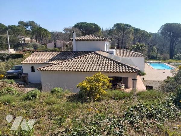 VILLA T6 AVEC GRAND TERRAIN GARAGE ET PISCINE A FAYENCE