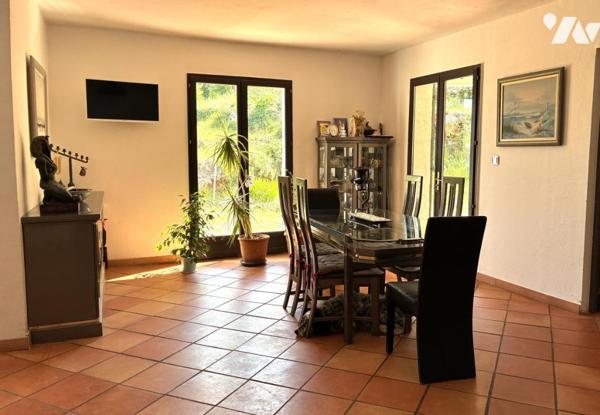 VILLA T6 AVEC GRAND TERRAIN GARAGE ET PISCINE A FAYENCE