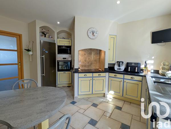 Maison à vendre 6 pièces 140 m² Le Magny