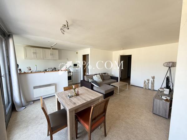 Appartement
                                                                                                                                                                                                                                                                                                                        4 pièce(s)                                                                                                                                                                                                          3 chambre(s)                                                                                                                                                                                                          73  m²