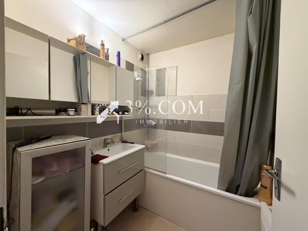 Appartement
                                                                                                                                                                                                                                                                                                                        4 pièce(s)                                                                                                                                                                                                          3 chambre(s)                                                                                                                                                                                                          73  m²